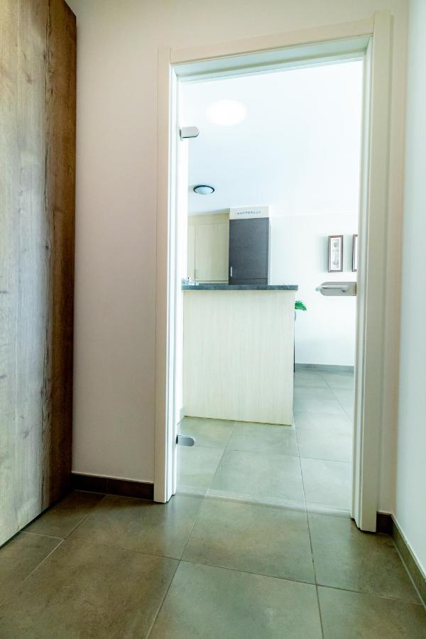 Laluna Holiday Apartment 奥斯滕德 外观 照片